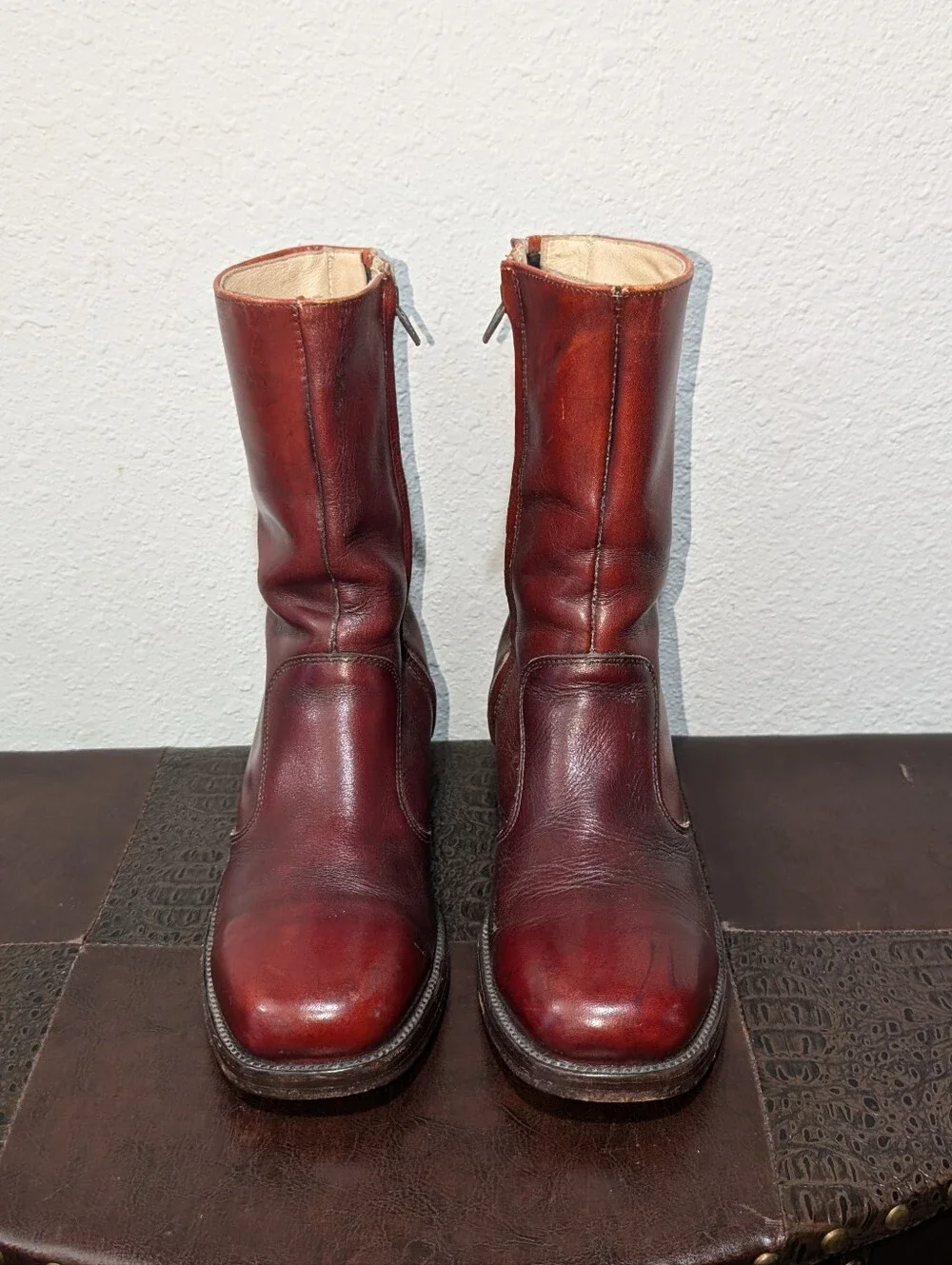 VINTAGE 70's Campus Red Leather Square Toe Zip-Up Ankle Boots - Made in USA - Picture 16 of 16